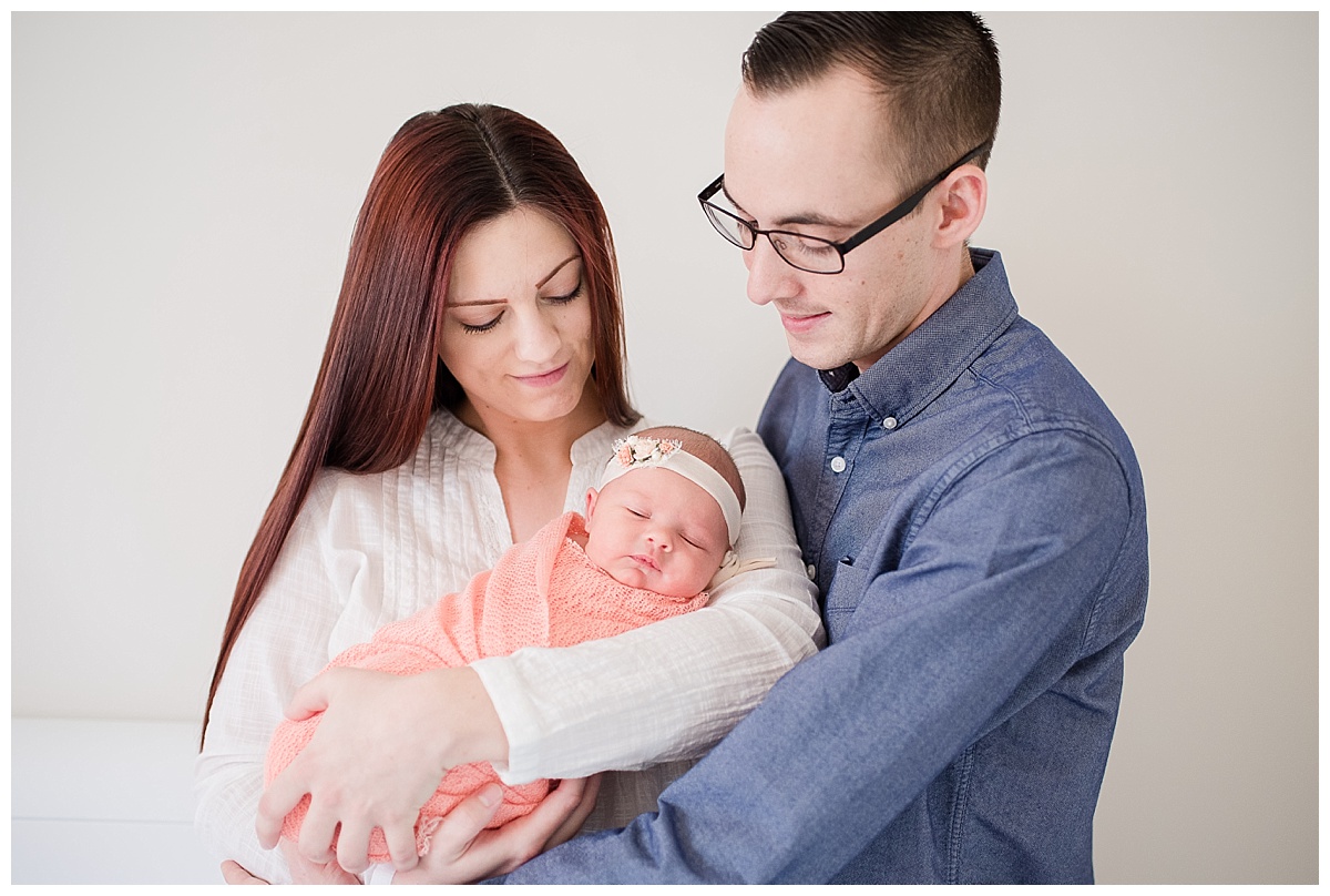 Lifestyle Newborn Photography, Newborn Photos, Home Newborn Pictures, Virginia Photographer, Family Photographer, Caiti Garter Photography