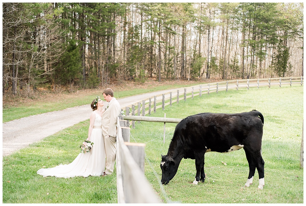 The Barn at Timber Creek, Farmville Wedding, Farmville Virginia, Virginia Wedding Photographer, Virginia Bride, Barn Wedding, Caiti Garter Photography